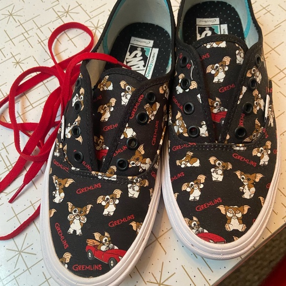 Vans 7 1/2 Comfy Cush Custom Gremlins - Picture 5 of 6
